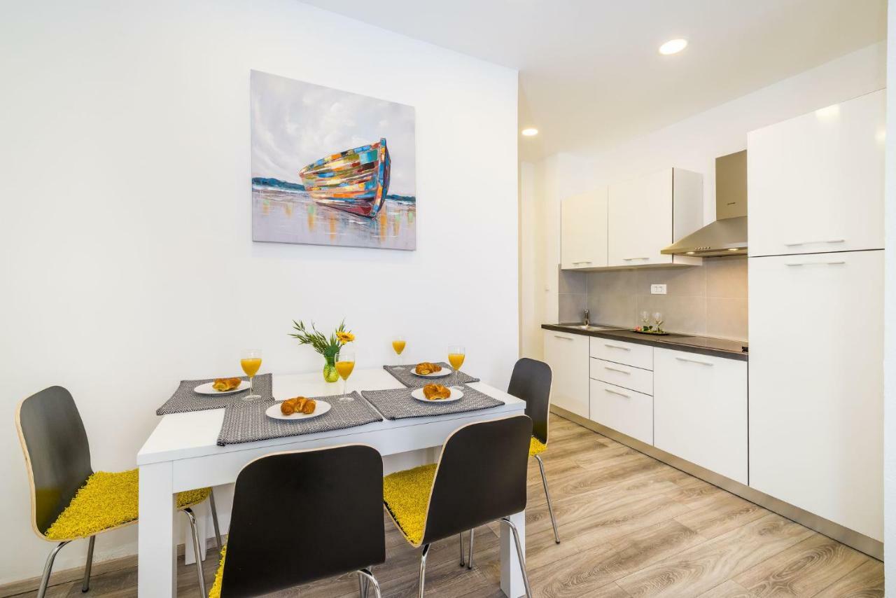 Apartament Topesa *